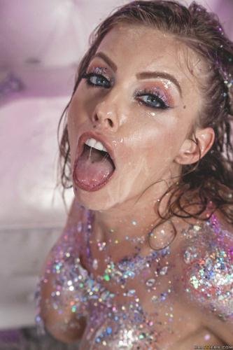 BigWetButts/Brazzers - Britney Amber - 30 Minutes In Heaven (HD/720p/731 MB)