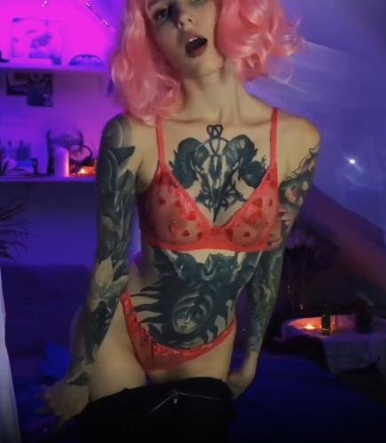 Porn - Red Fox - Vday2019 Sensual Striptease By Slim Babes Oil Masturbation Of The Clitoris (UltraHD 4K/2160p/1.23 GB)