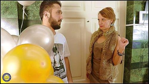 Mature.nl - Gerda Ice - Hairy Mature Gerda Ice Is Having A Big Party With Cock And Balloons (FullHD/1080p/1.09 GB)