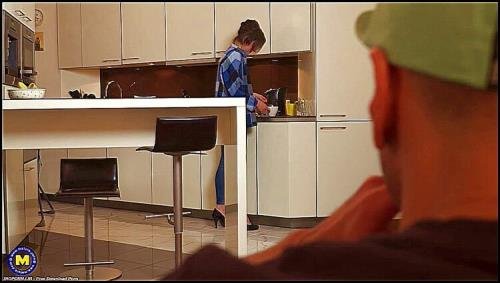 Mature.nl - Barbara (43) - Stepmom Barabara takes it up the ass while her husbands at work (FullHD/1080p/1.10 GB)