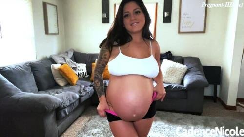Manyvids - Cadence Nicole - 36 Weeks Preggo Fingering And Squirting (FullHD/1080p/934 MB)