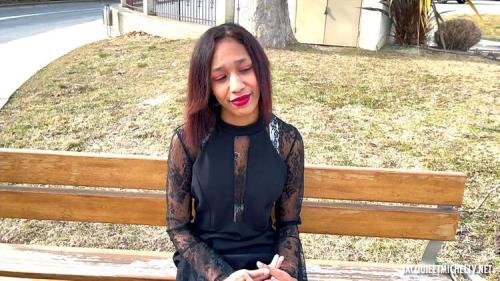 JacquieEtMichelTV/Indecentes-Voisines - Reyna - Reyna, 20, Goes Wild (FullHD/1080p/1.17 GB)