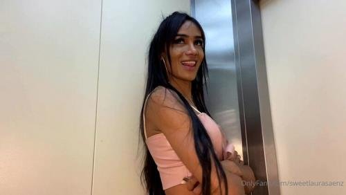 Onlyfans - Laura Saenz (@sweetlaurasaenz) - I Would Like To See You Suddenly In My Elevator And Invite You To My Bed, Would You Like T (FullHD/1080p/202 MB)