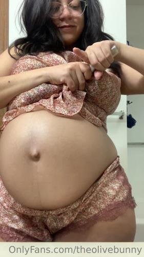 Onlyfans - Theolivebunny - Full Term Pregnancy Huge Tits Hot Mom (UltraHD/2K/1920p/609 MB)