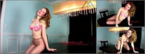Missa X/Clips4Sale - ARCHIVE How s Your Dad s Dick Taste. (HD/720p/452 MB)
