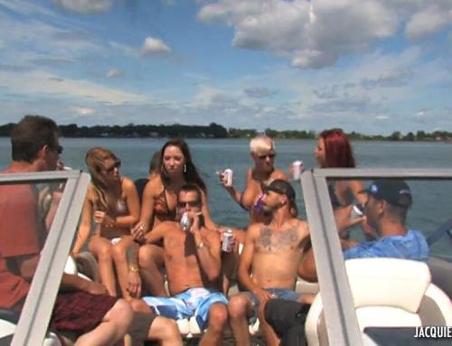 Jacquie Et Michel TV - Alyson Queen, Kathy Rose, Kendra White, Kylee - Quebec - Orgie En Speedboat ! (HD/720p/428 MB)