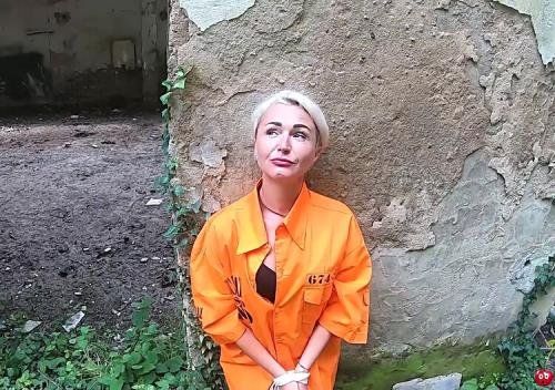 ModelsPorn - Sexy Prisoner Deep Sucking Dick And Had Anal Sex On The Abandoned - Facial (FullHD/1080p/429 MB)