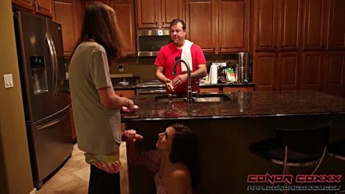ConorCoxxx - Shelby Paris a Quick Fuck While Dads Away (FullHD/1080p/1.34 GB)