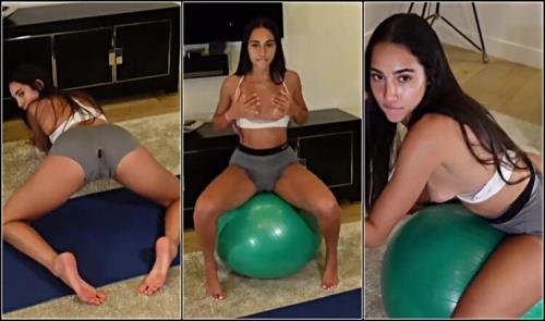 Onlyfans - Izzy Green Yoga Ball Blowjob Facial PPV Video Leaked (HD/720p/47.6 MB)
