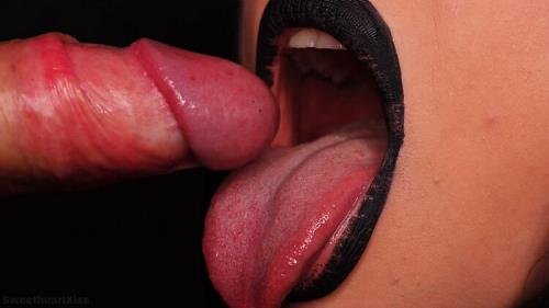 Onlyfans - CLOSE UP BEST BLACK LIPSTICK BLOWJOB From SEXY BRUNETTE Magic DICK Sucking TECHNIQUE SweetheartKiss (FullHD/1080p/109 MB)