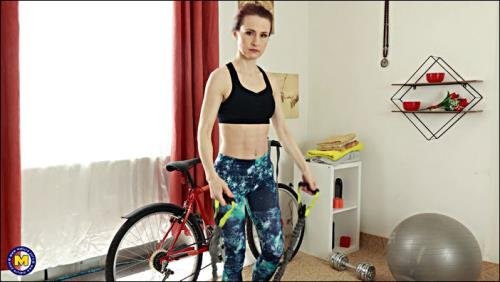 Dfusporn.net - Former Slim Ballet Dancer MILF Barbora Or Loves Working Out While Getting Naked And Feeling Naughty (FullHD/1080p/1.24 GB)