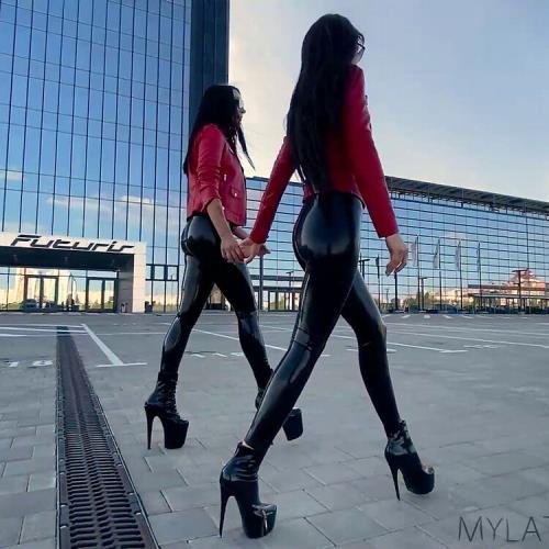 MyLatexBabe - TWO BRUNETTES WALK IN LATEX LEGGINGS (FullHD/1080p/860 MB)