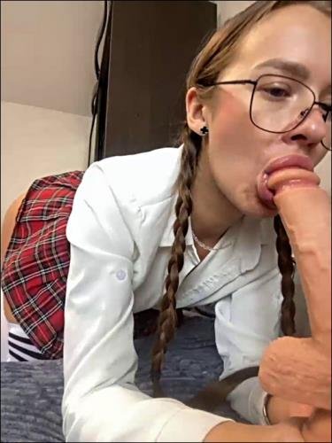 ManyVids - -Ange1ok- Bitch In School Uniform Wants To Blow You (UltraHD 2K/1280p/80.6 MB)