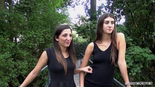 JacquieEtMichelTV/Indecentes-Voisines - Lina, 18ans, et Jimena, 26ans partouzent en choeur (HD/720p/677 MB)