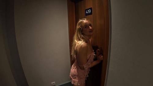 Onlyfans - Big Ass Blonde French Teen Gets Fucked Hard By Her Hotel Soighbour For Dior Sneakers Reels Plans (FullHD/1080p/70.0 MB)