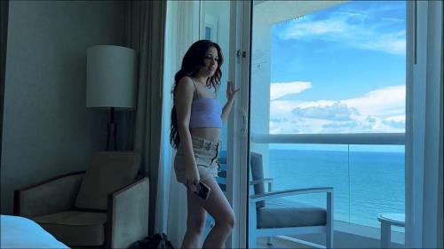 FamilyTherapyXXX - Vanessa Marie : The Beach Incident (FullHD/1080p/297 MB)
