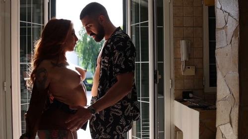 Onlyfans - Il Corriere Si Prende Il Mio pacco e La Faccio Squirtare DIALOGHI IN ITALIANO VERA DI LEO (FullHD/1080p/295 MB)
