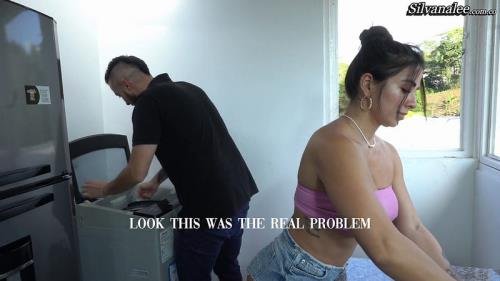 Onlyfans - I Fuck The Technician Like a Great Latin Whore While I Wait For My Husband Silvana Lee (FullHD/1080p/354 MB)