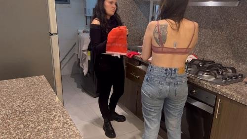 Onlyfans - The Babysitter Does Sexual Overtime While My Husband Is In The Room ScarlettandChanel (FullHD/1080p/203 MB)