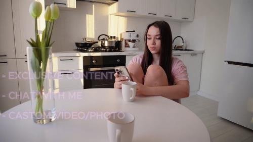Onlyfans - Stepsister Asked For a Photo Shoot She Fucks Her Water Brother For Good Pictures  Deluxe Bitch Bonnie Blaze (FullHD/1080p/123 MB)