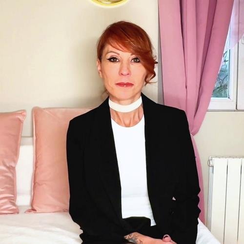 JacquieEtMichelTV - Emma, 40 years old, delicious naughty... (FullHD/1080p/1005 MB)