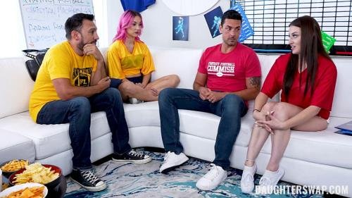 DaughterSwap/TeamSkeet - Aubree Valentine,Jazmin Luv : The Draft: Roster Swap (HD/720p/1.66 GB)