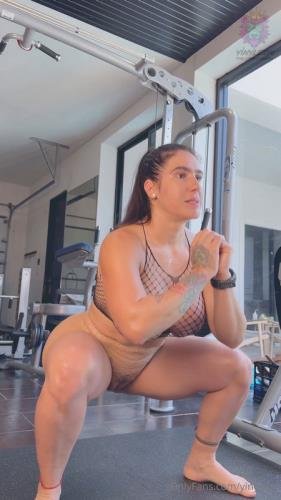 Onlyfans - Yiny Leon (SD/1920p/1.22 GB)