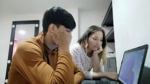 Onlyfans - LE PIDO UN FAVOR a MI VECINO EL INFORMATICO Ashleysoy (FullHD/1080p/314 MB)