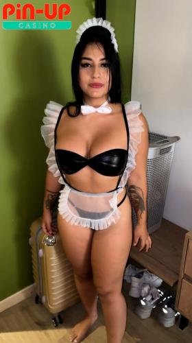 Onlyfans - Employee Is Seduced By Guest While Cleaning The Room ROOM SERVICE PinUp Thalia And Felipe (SD/1924p/400 MB)
