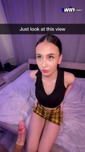 Onlyfans - She Pulled Off Condom To Snapchat Cuckold Friend Ariana Lopes (SD/1920p/346 MB)