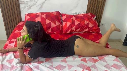 Onlyfans - I Find My Stepsister With My Clothes On, I Take Them Off And Fuck Her Hard Until I Cum In Her Pussy Julianapalvin (FullHD/1080p/183 MB)