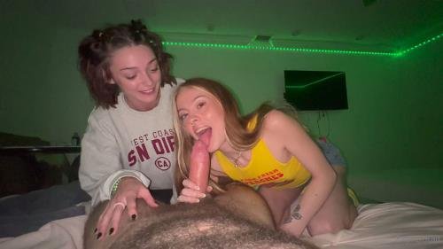 OnlyFans - Shrooms Q, Explicit Kait (shrooms_q + Explicitkait - Threesome Sex Tape ) (FullHD/1080p/2.03 GB)