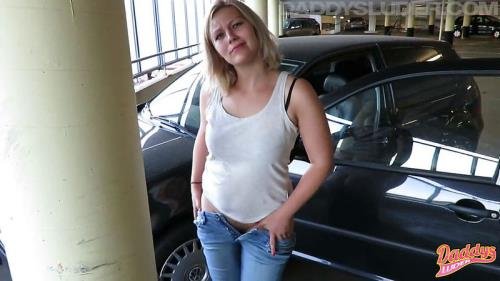 MyDirtyHobby - DaddysLuder - Pisshole pees in the parking garage l STEP DADDYS LUDER (HD/720p/13.9 MB)