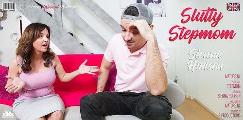 Mature.nl - Slutty Stepmom Sienna Hudson Gets Banged By Her Stepson: Ricky Stone (36), Sienna Hudson (EU) (36) (FullHD/1080p/1.34 GB)