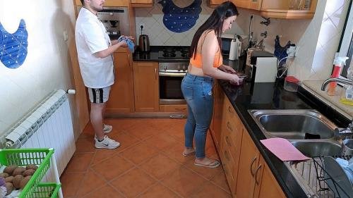 Onlyfans - Wife Fucks Chef in Cooking Class and Cums Multiple Times Miss Squirting (FullHD/1080p/274 MB)