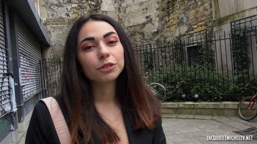 JacquieEtMichelTV/Indecentes-Voisines - Ashley, 21, student in Italian in Poitiers! (FullHD/1080p/1.27 GB)