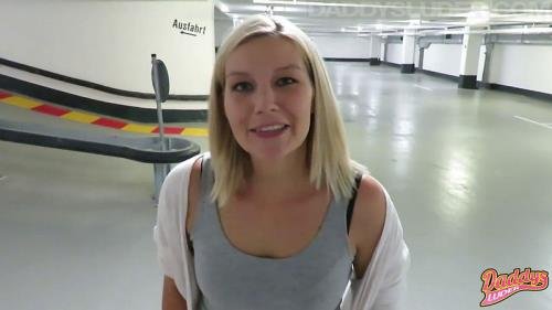 MyDirtyHobby - DaddysLuder - Pissing in the middle of the parking garage l DADDYS LUDER (HD/720p/14.6 MB)