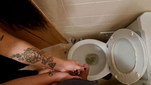 Onlyfans - Busy Stepsister Helps her Stepbrother his Erection Miss Squirting (FullHD/1080p/167 MB)