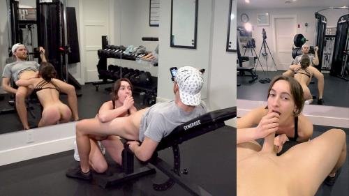 Onlyfans - Working Out Made Us So Horny And He Came All Over My Abs  Real Amateur Couple (FullHD/1080p/351 MB)
