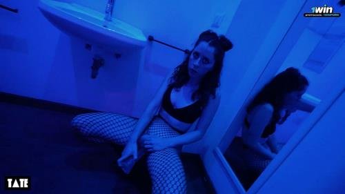 Onlyfans - HAWK TUAH College Girl Blows Stranger during Rave Party  little Arden little arden (FullHD/1080p/433 MB)