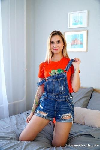 ClubSweethearts/passionxxx - Iris Kiss Life Is Like a Lollipop (FullHD/1080p/1.55 GB)