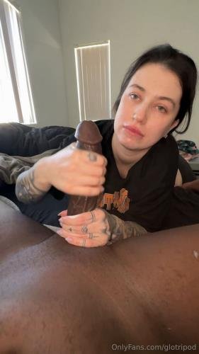 Onlyfans - GloTripod (SD/1920p/1.24 GB)