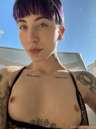 Onlyfans - Goth Charlotte Clip 16 (FullHD/1080p/240 MB)