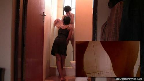 AfricanFuckTour - Hope Black Hottie Sucking Vanilla Pole (HD/720p/884 MB)