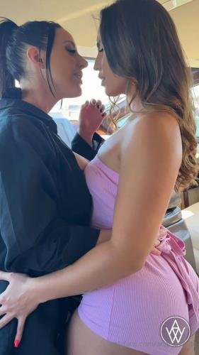 Onlyfans - Angela White (SD/1920p/1.51 GB)