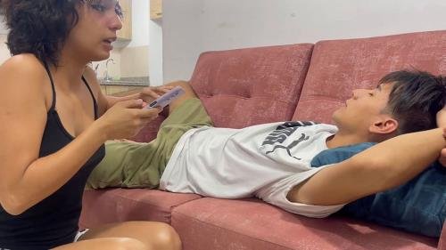 Onlyfans - My Little Stepsister Wakes Me Up With The Best Blowjob Of My Life And Makes Me Cum In Her Pussy Julianapalvin (FullHD/1080p/312 MB)
