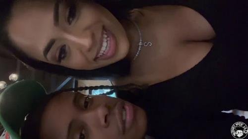 Onlyfans - Busty Stepmom Lets Lil d Hit While Dad s At Work Pt 1 Lil D (HD/720p/182 MB)