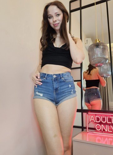 AnalVids, LegalPorno - Alice Flore - Anal Trainning Alice Flore a.k.a. Alice Murkowski Hardcore 1 On 1 Ass Destroyed (UltraHD/4K/7.15 GB)