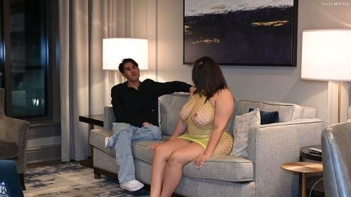 Onlyfans - This MILF Gets Big Ass Used By Young Guy Candi Cakes Gets Fucked Texas Milf Pov (FullHD/1080p/567 MB)
