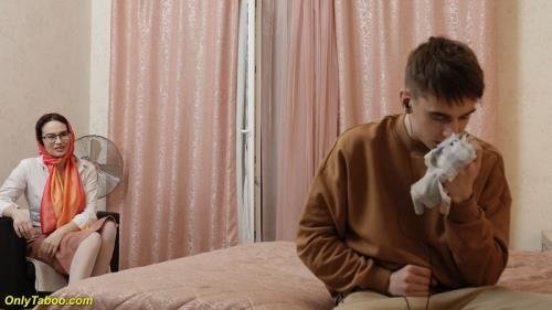 OnlyTaboo - Karolina Rus Rough Anal With Stepmom (FullHD/1080p/624 MB)